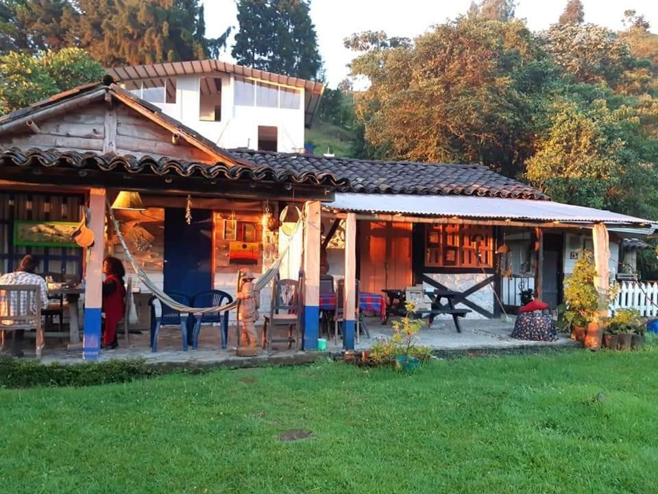 Tarragona Hostal Санта-Роса-де-Кабаль Экстерьер фото
