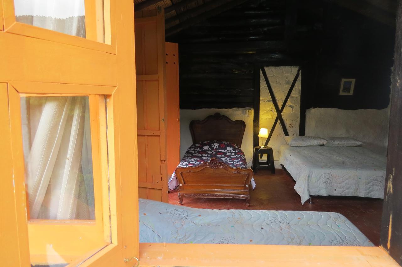 Tarragona Hostal Санта-Роса-де-Кабаль Экстерьер фото