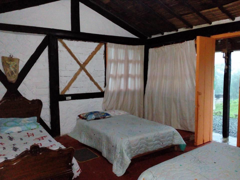 Tarragona Hostal Санта-Роса-де-Кабаль Экстерьер фото
