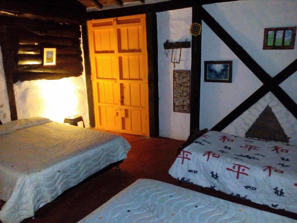 Tarragona Hostal Санта-Роса-де-Кабаль Экстерьер фото