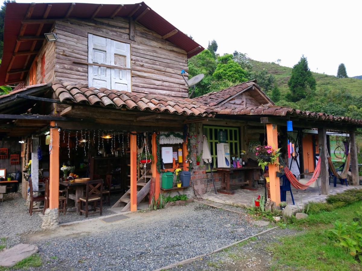 Tarragona Hostal Санта-Роса-де-Кабаль Экстерьер фото