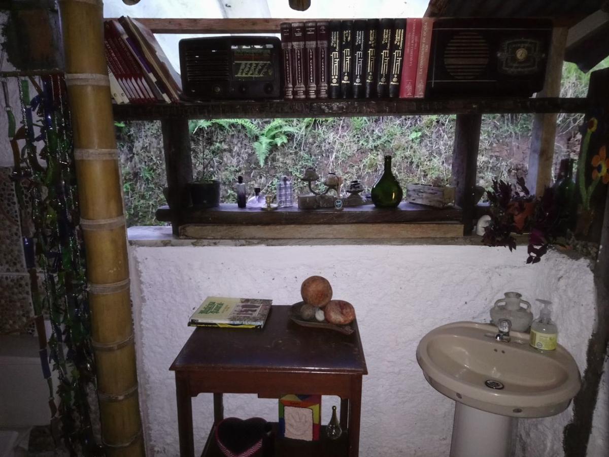 Tarragona Hostal Санта-Роса-де-Кабаль Экстерьер фото